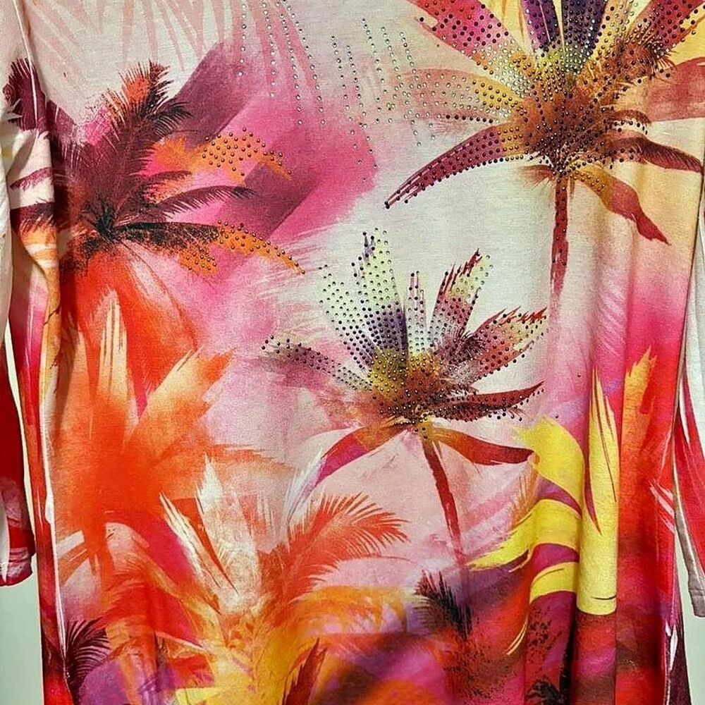 Jess & Jane Tropical Palm Print Asymmetrical Top | Rhinestone Detail | Size Medi - Picture 4 of 9